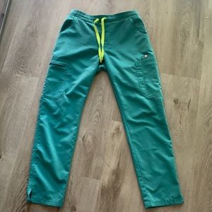 Figs Yola scrub pants. Petite XS in Marine